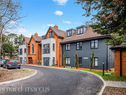 Salisbury Road, Worcester Parkphoto