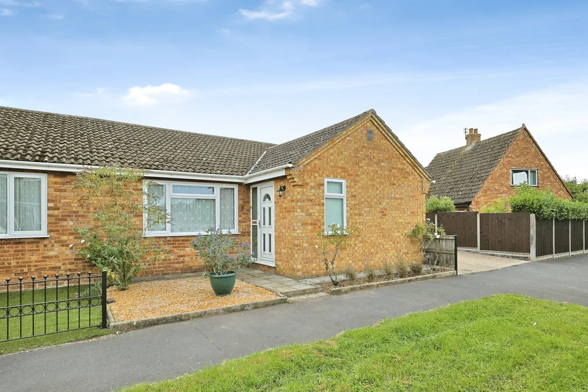 Rustens Manor Road, Wymondham