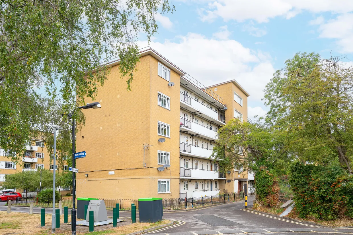 Weir Road, London, SW12 photo 9