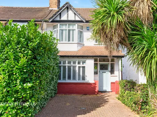 Braemar Avenue, South Croydonphoto