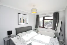 Holme Close, RUGBY