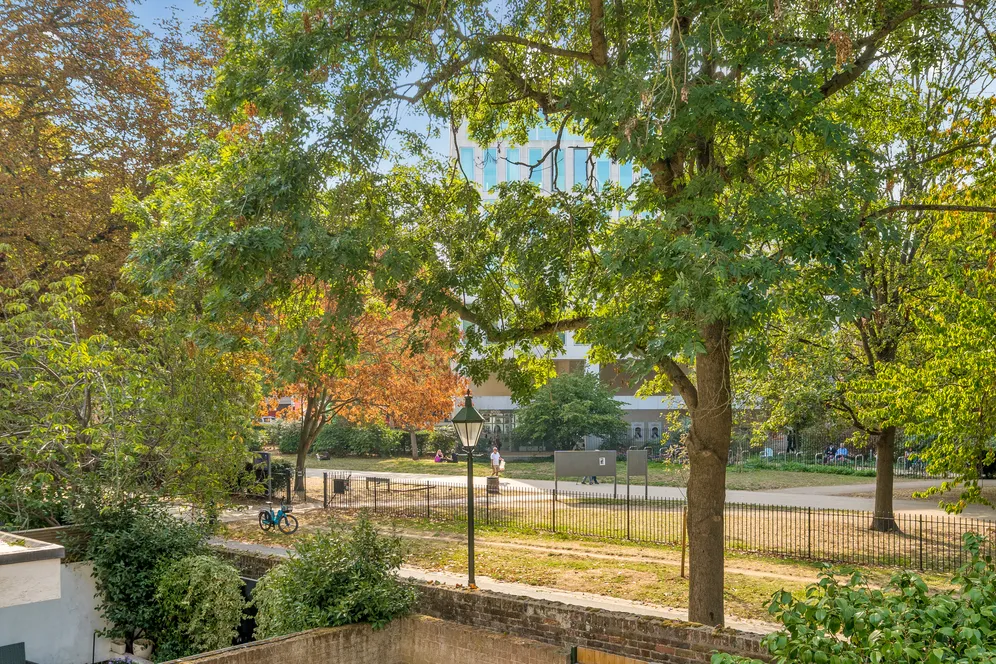 Phillimore Gardens Close, London, W8 photo 8