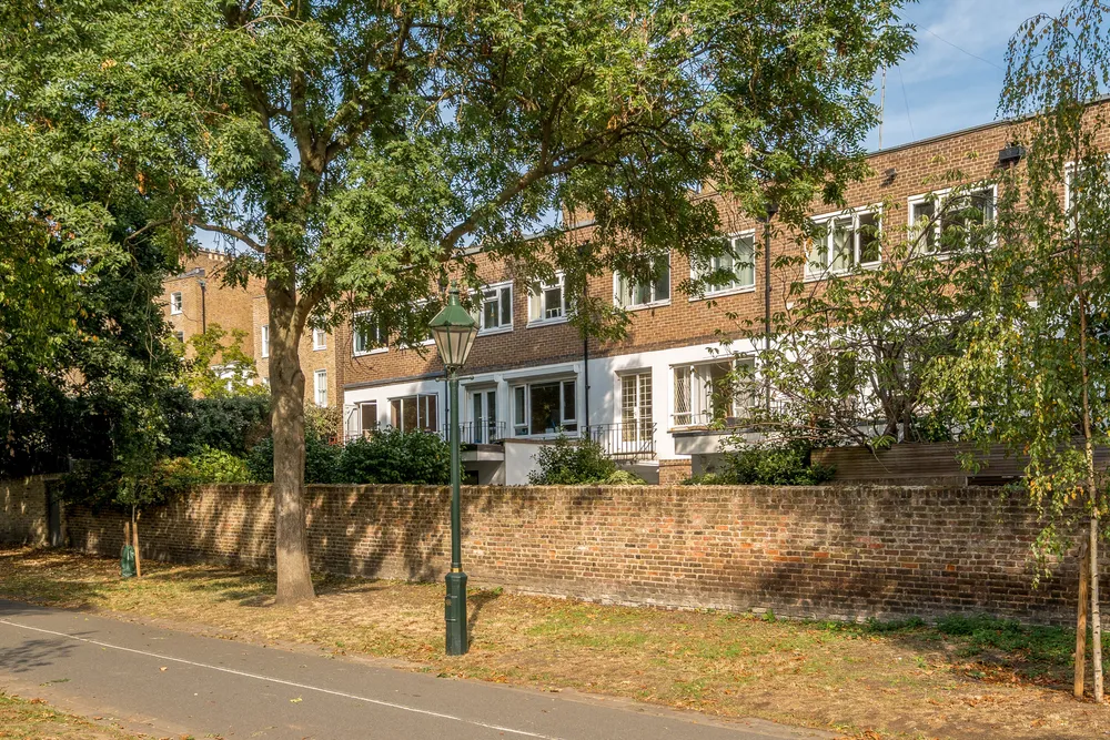 Phillimore Gardens Close, London, W8