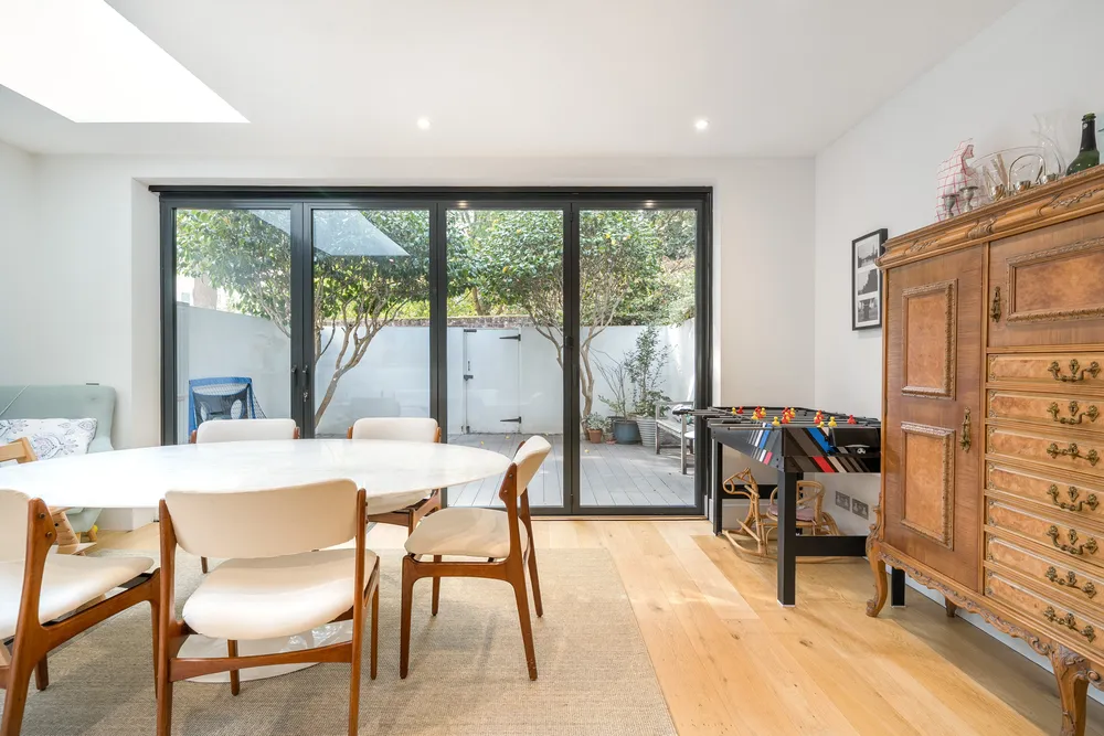 Phillimore Gardens Close, London, W8