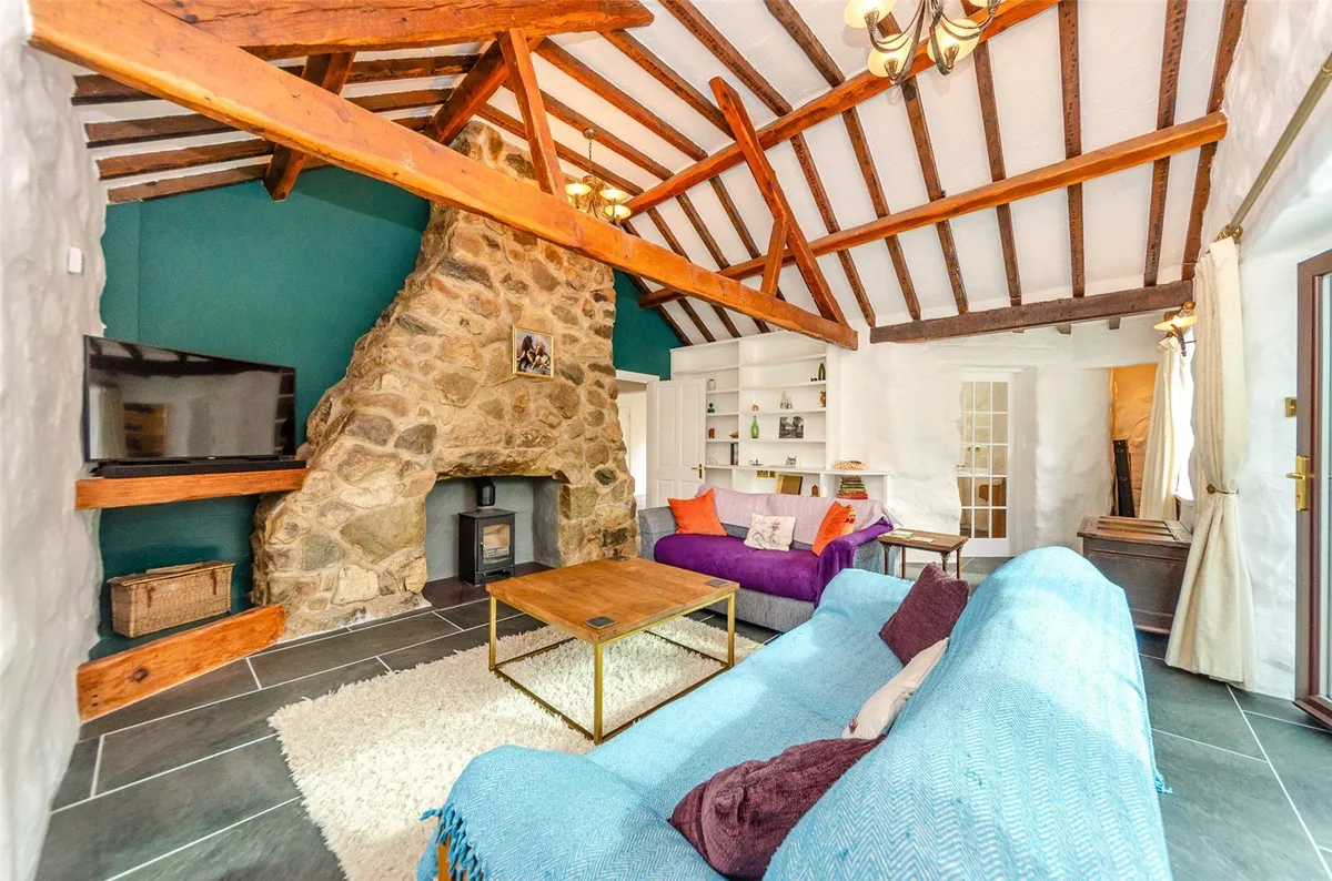 Llanrug, Caernarfon, Gwynedd, LL55