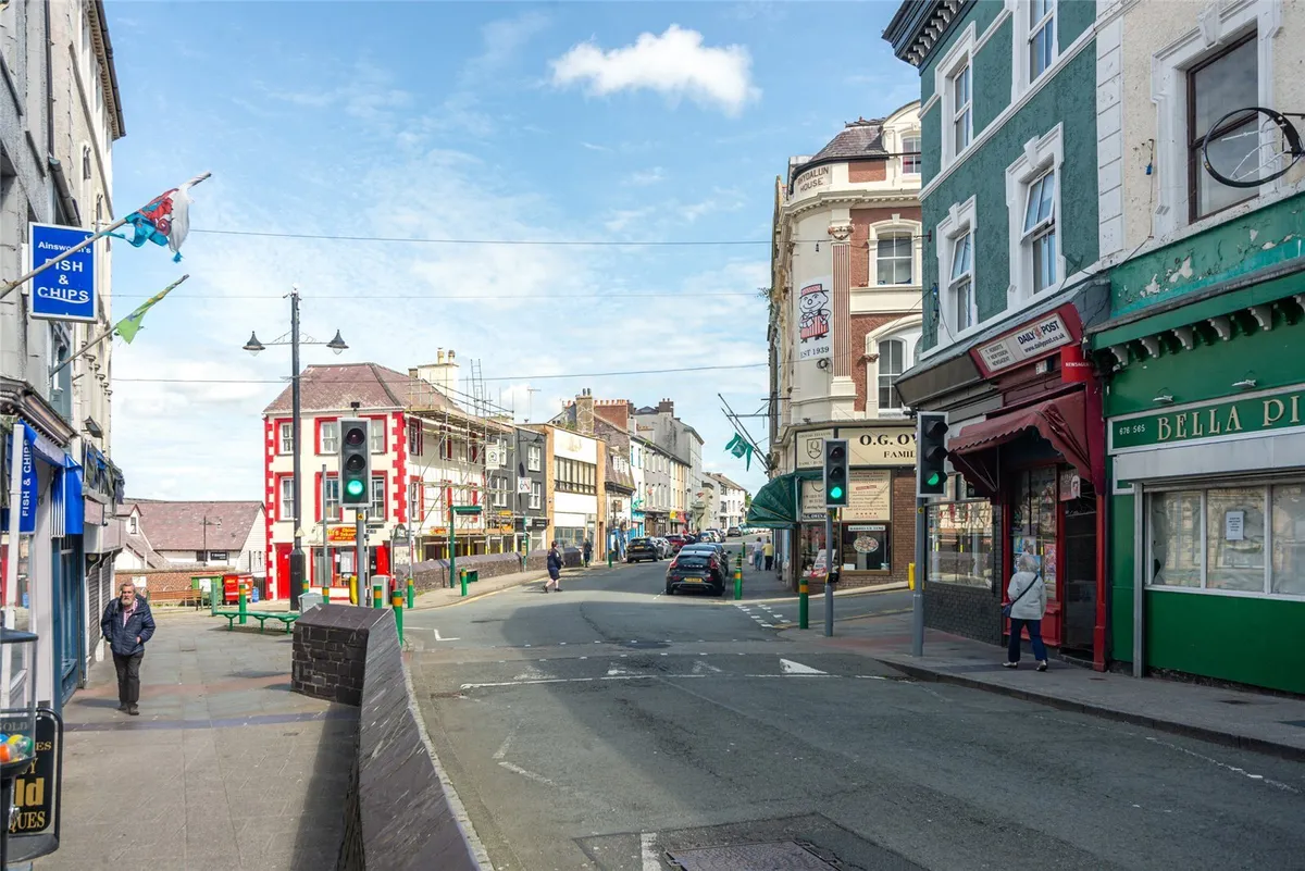 Bridge Street (  4 North Penrallt), Caernarfon, Gwynedd, LL55
