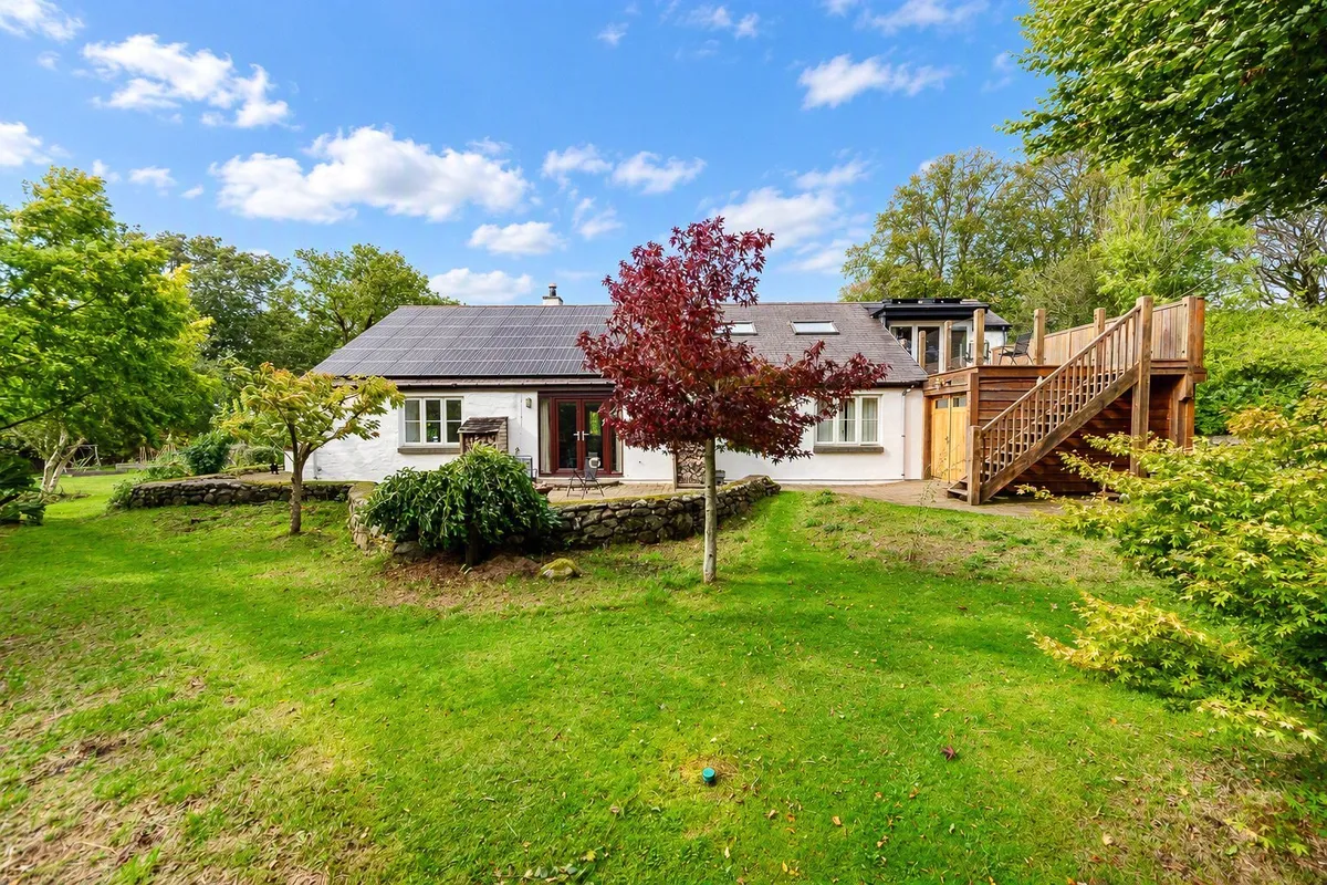 Llanrug, Caernarfon, Gwynedd, LL55