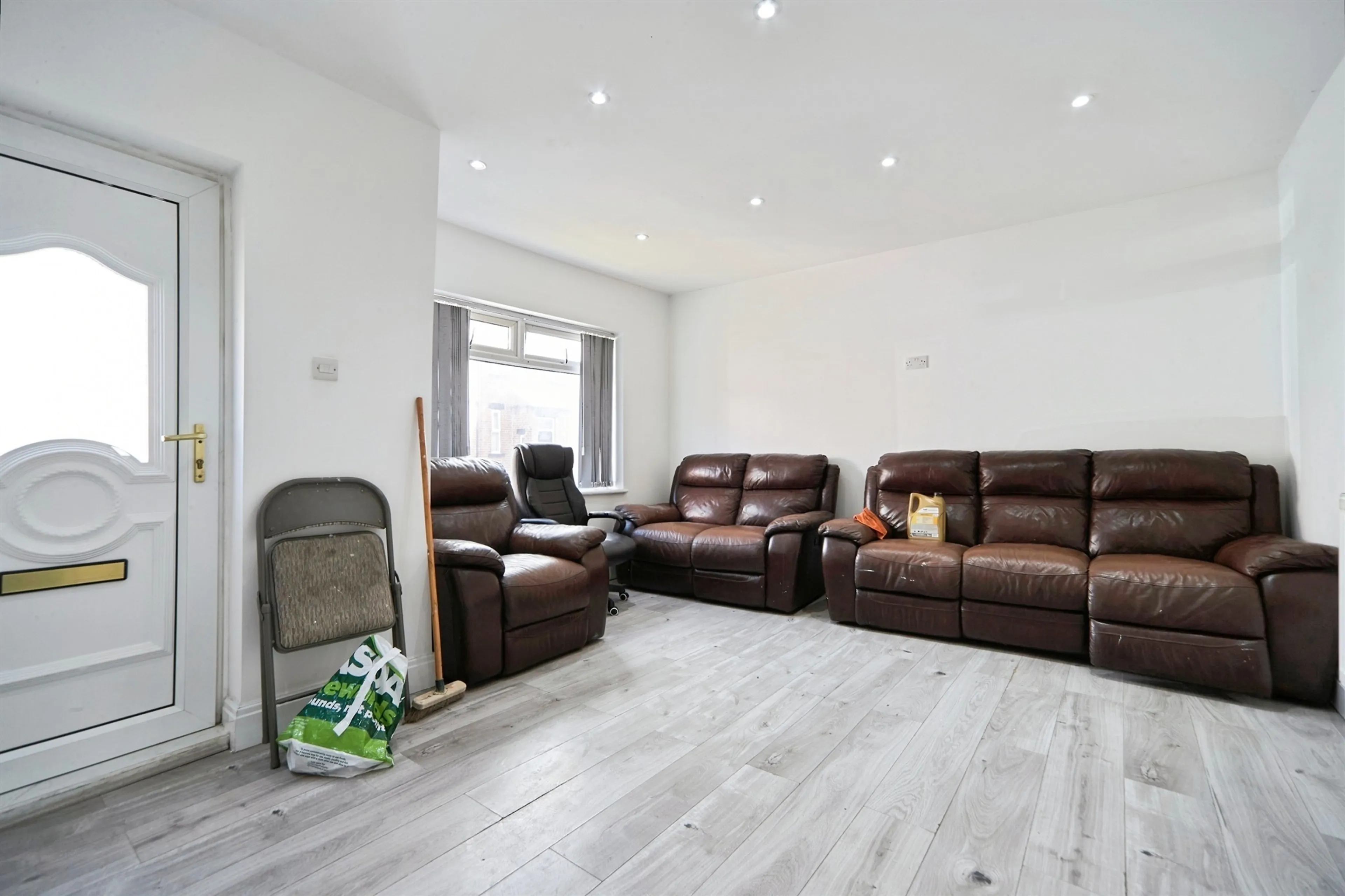 Property at Shepherds Place, LEEDS