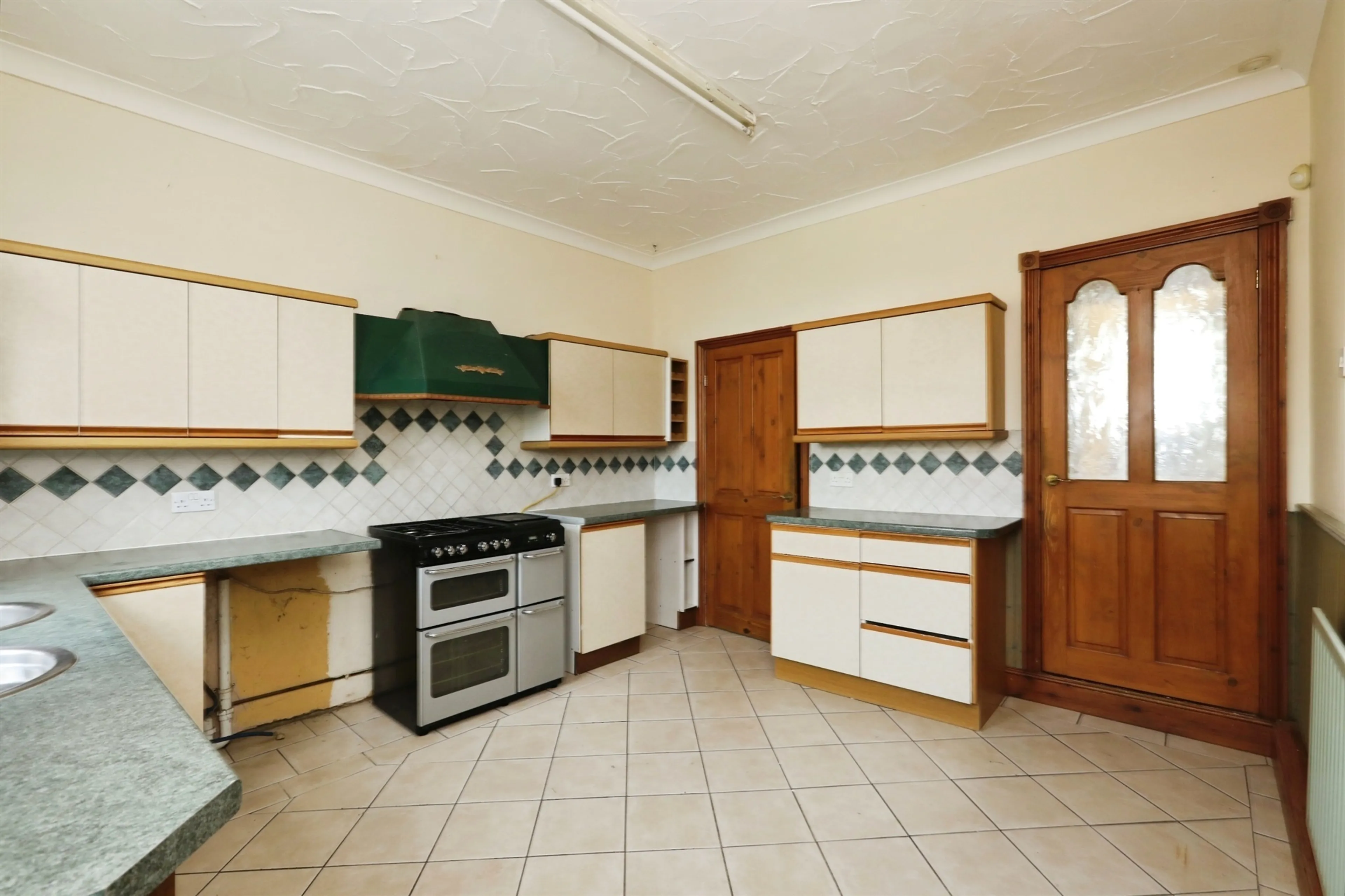 Property at Kilton Road, Worksop