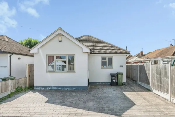 Avondale Road, Basildon, Essex, SS16