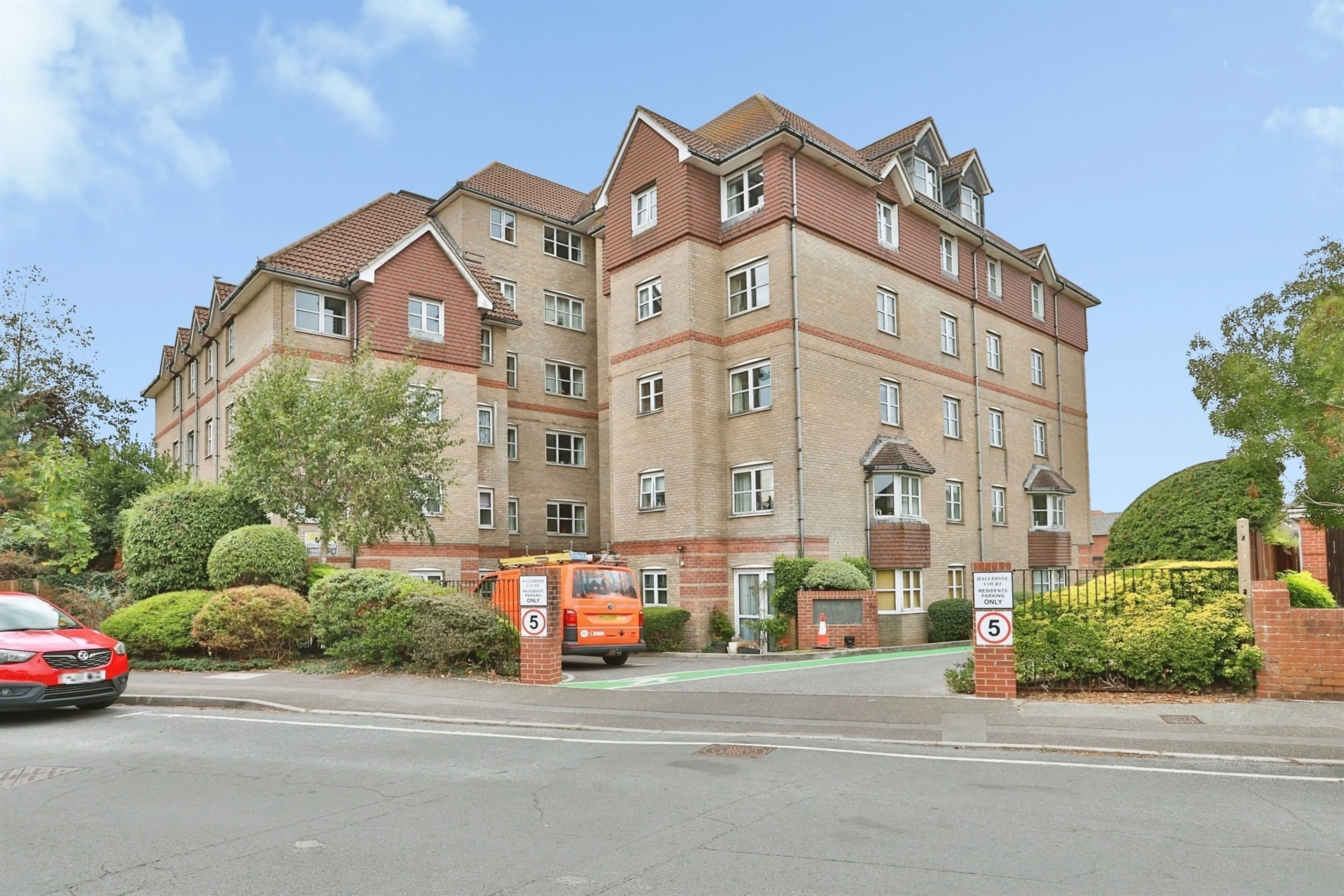 Property photo 0
