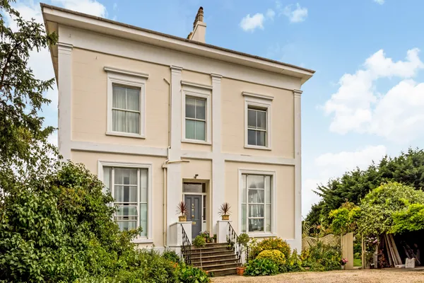Warden Hill Road, GL51 3AW