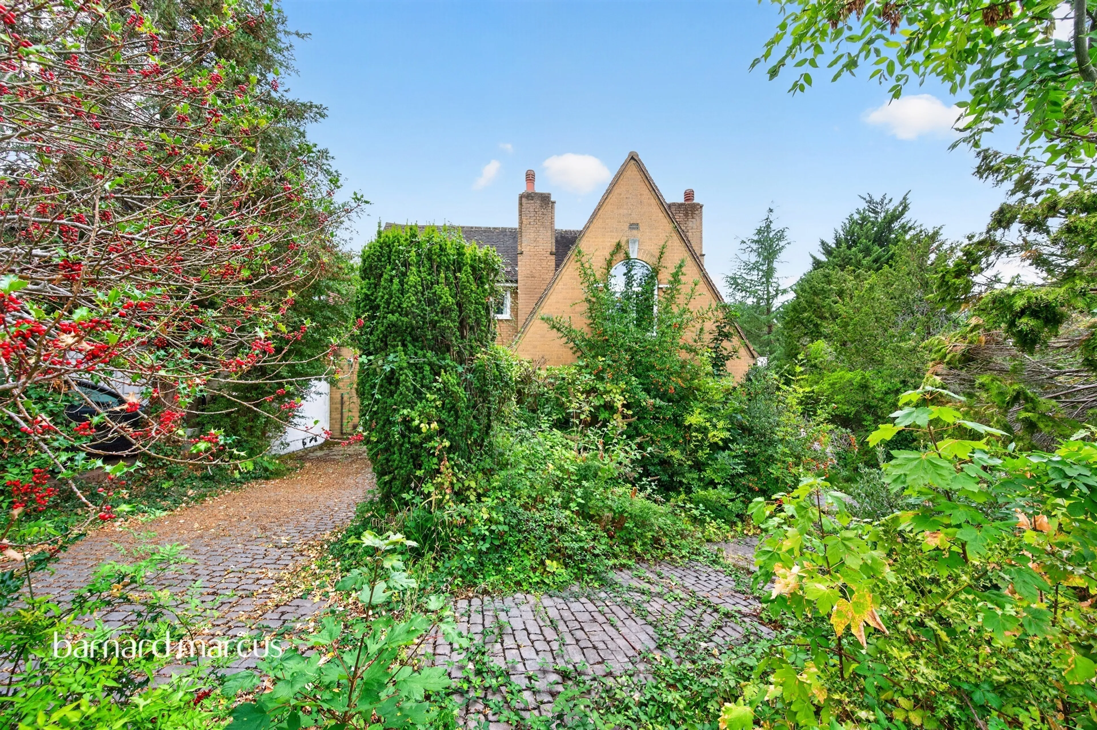 Property at Royal Avenue, Worcester Park