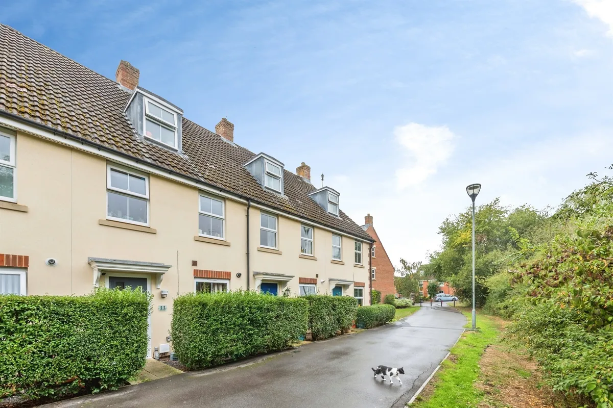Lavinia Walk, Swindon