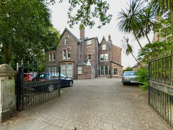 9 Elmsley Road, L18 photo 1