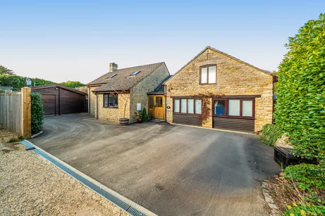 Baker Street, Farthinghoe, NN13