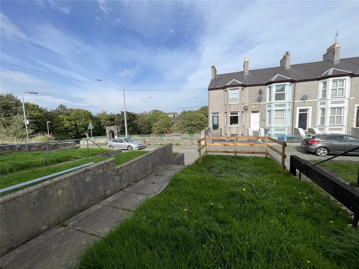 Holywell Terrace, Caernarfon, Gwynedd, LL55