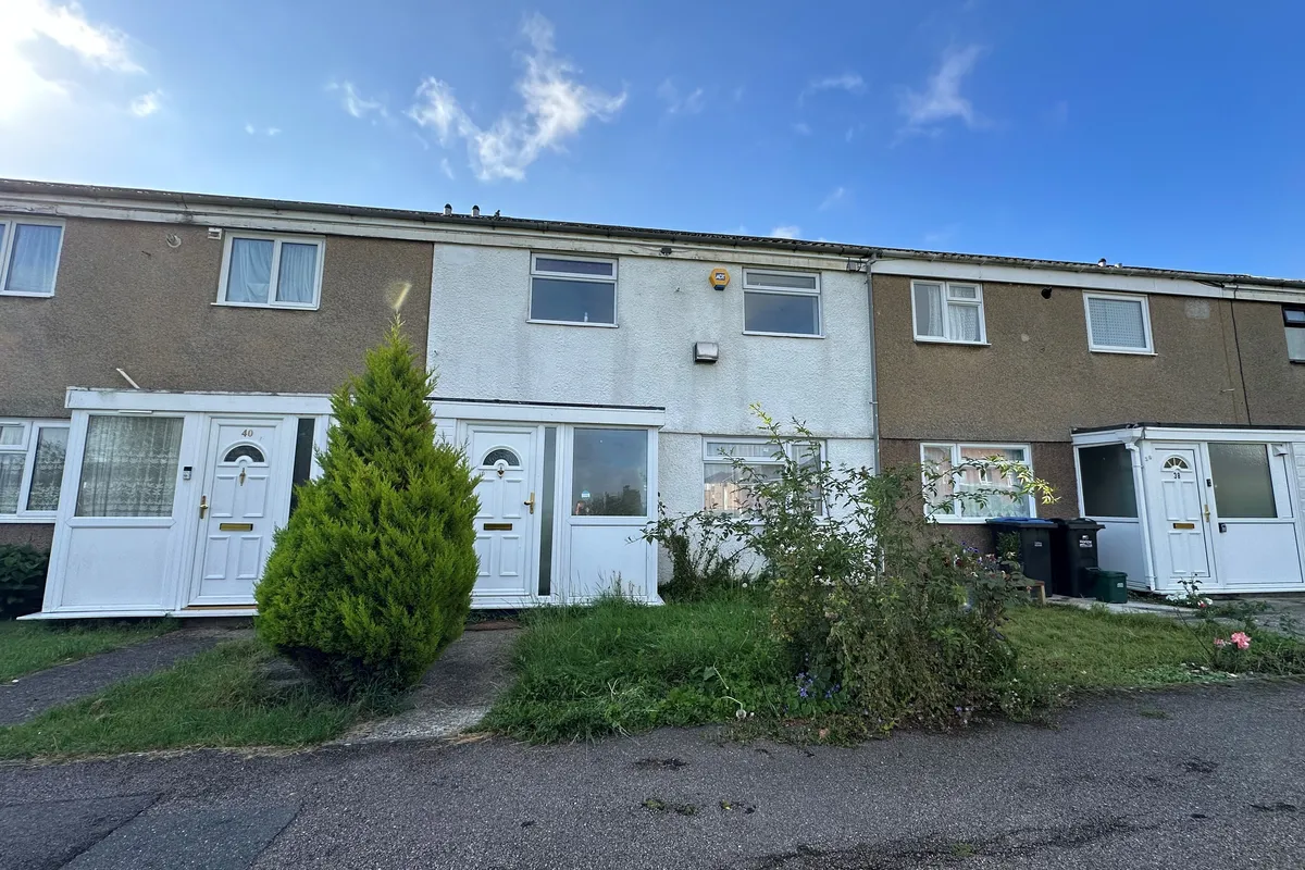 Spruce Hill, HARLOW
