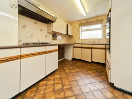 Plantation Avenue, Shadwell, Leeds thumb 3