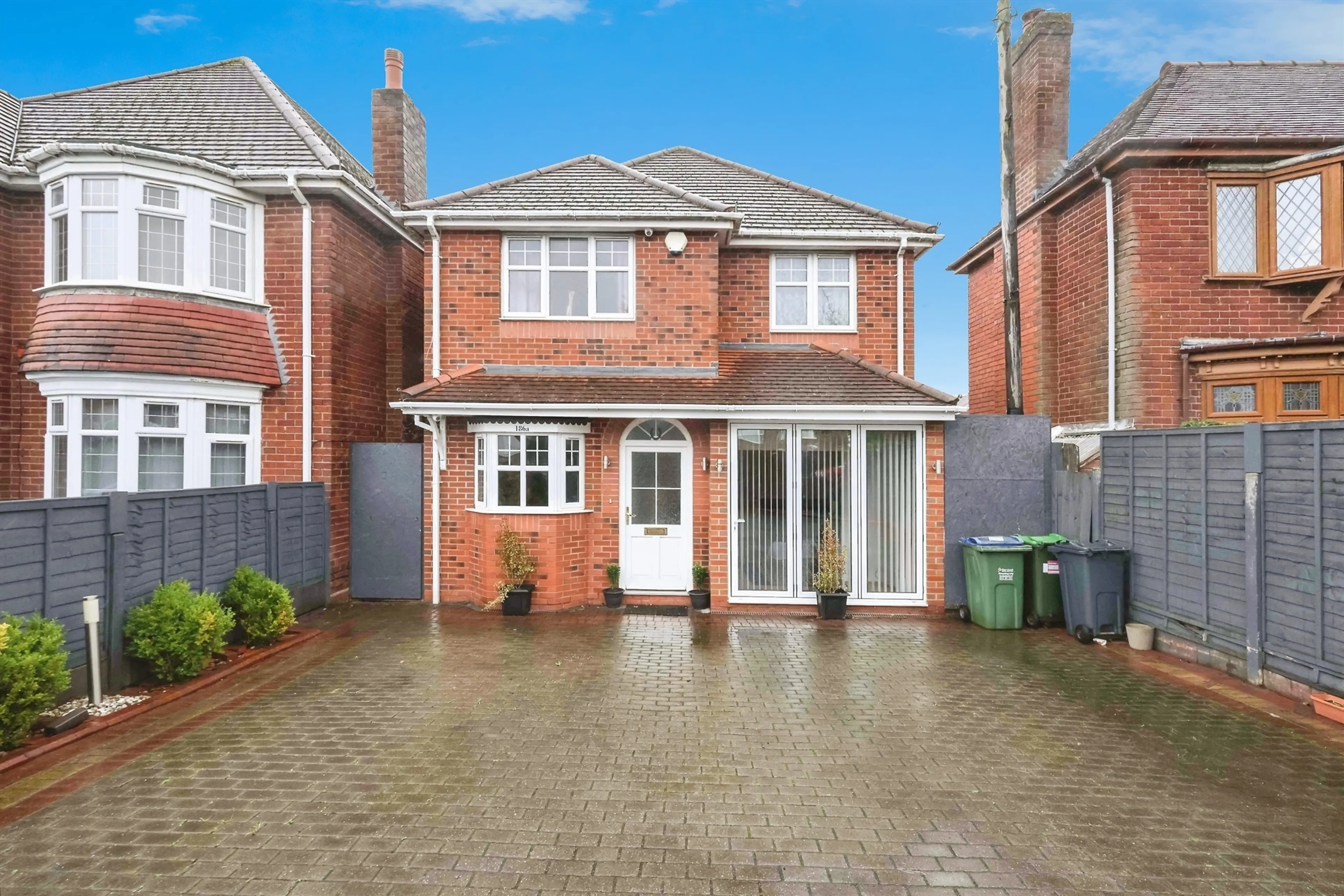 Property photo 0