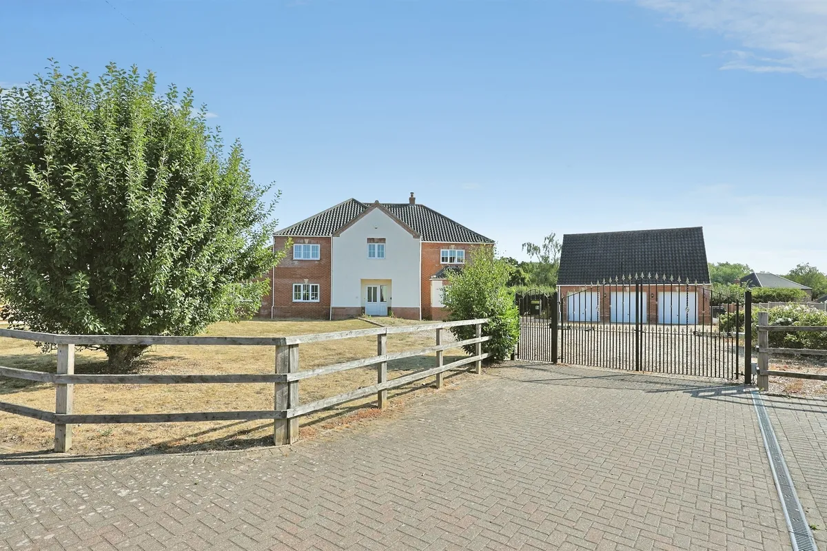 Station Road, Little Fransham, Dereham