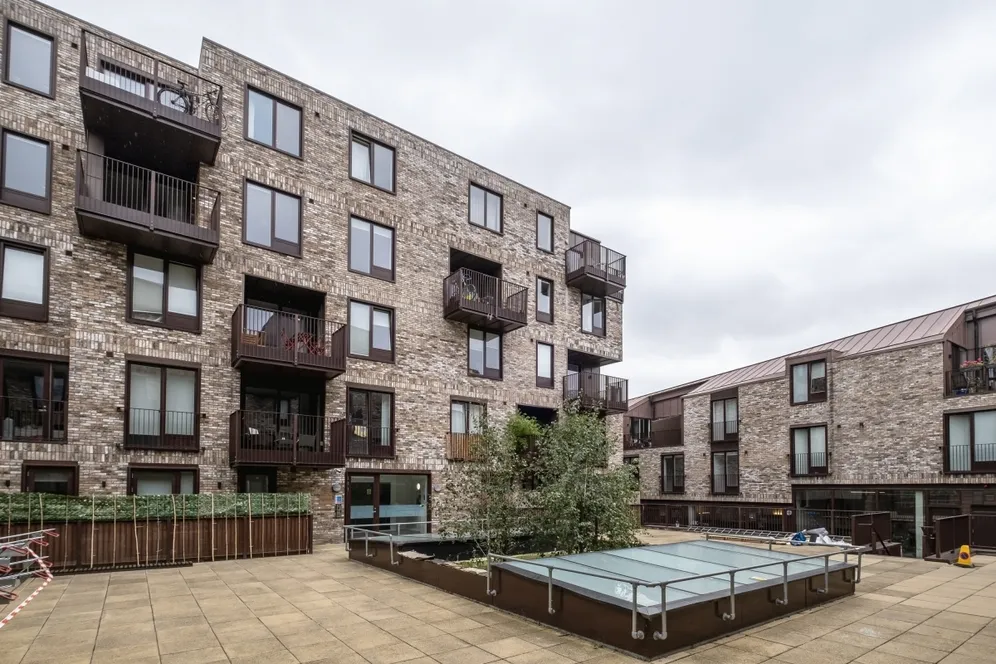 Gransden Avenue London E8 photo 19