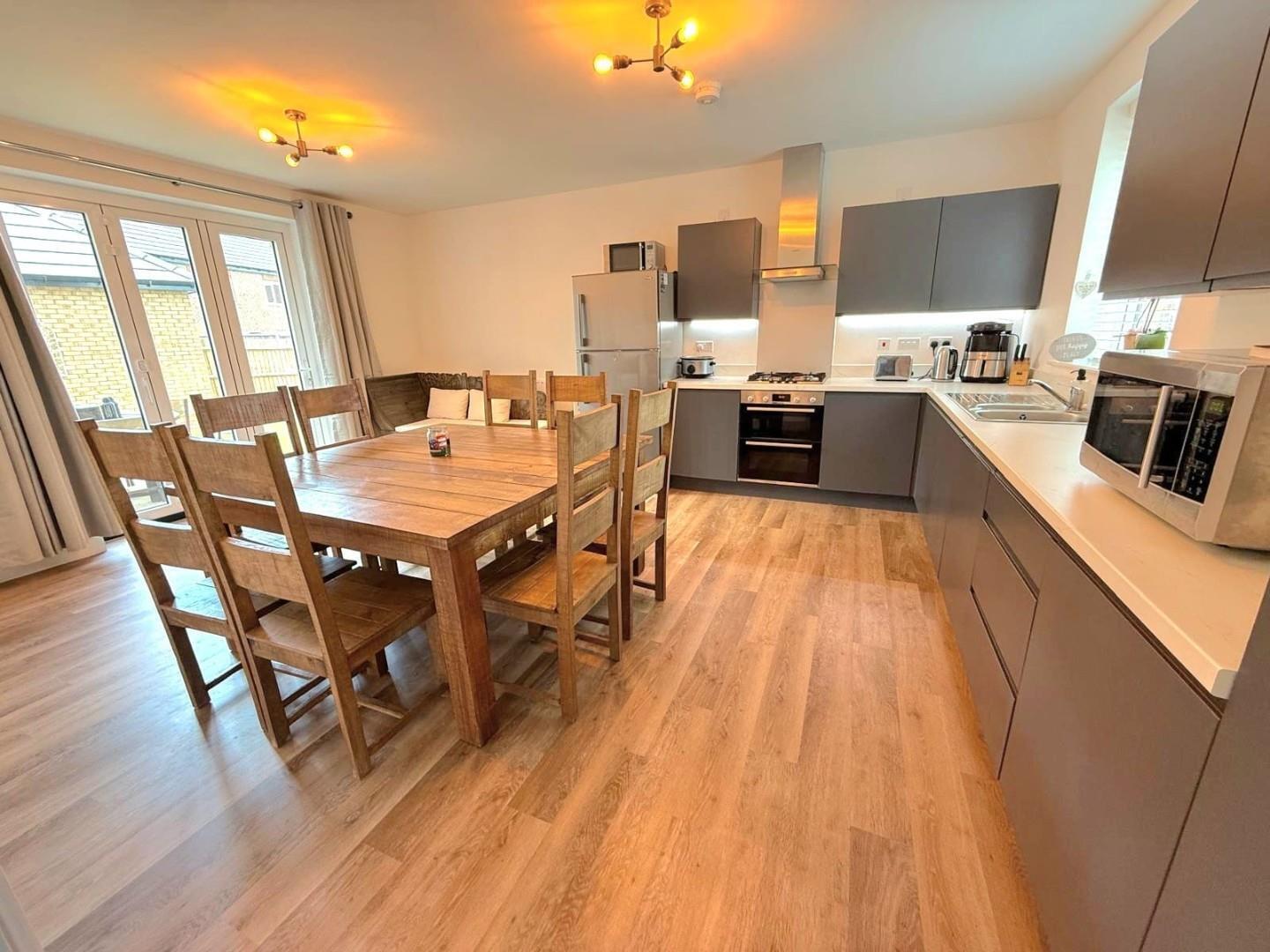 Gardenfield Crescent, Collingtree Park, Northampton Image 4