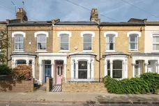 Dumont Road, London, N16 photo 1
