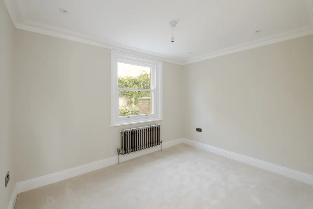 Dumont Road, London, N16 photo 24