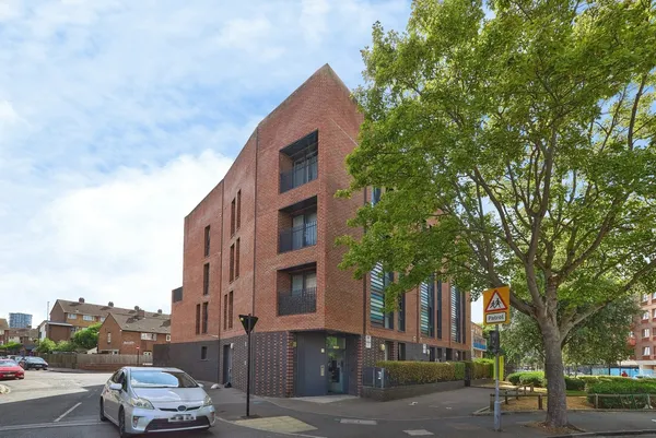 Fords Park Road, London, E16