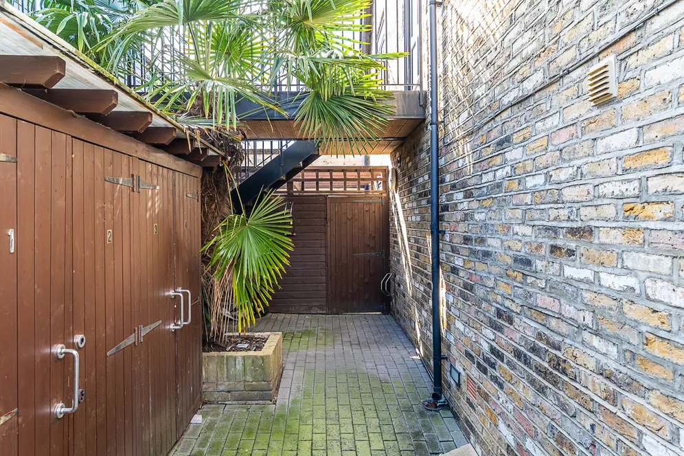Wandsworth Road, London, SW8 photo 9