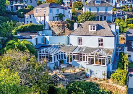 Clarence Hill, Dartmouth, TQ6