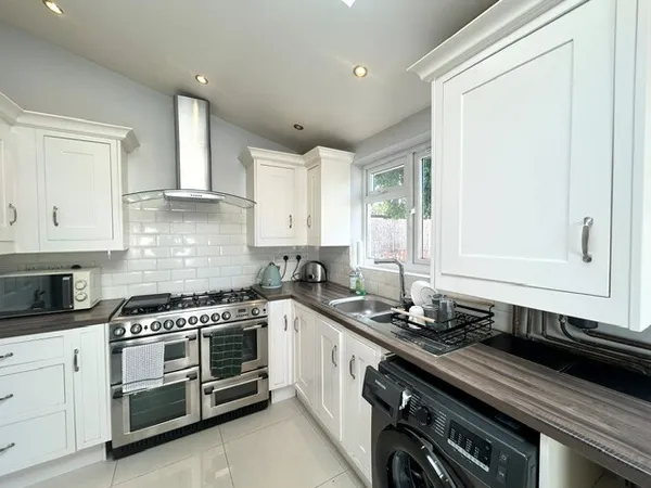 Saville Road, Romford, RM6 6DT