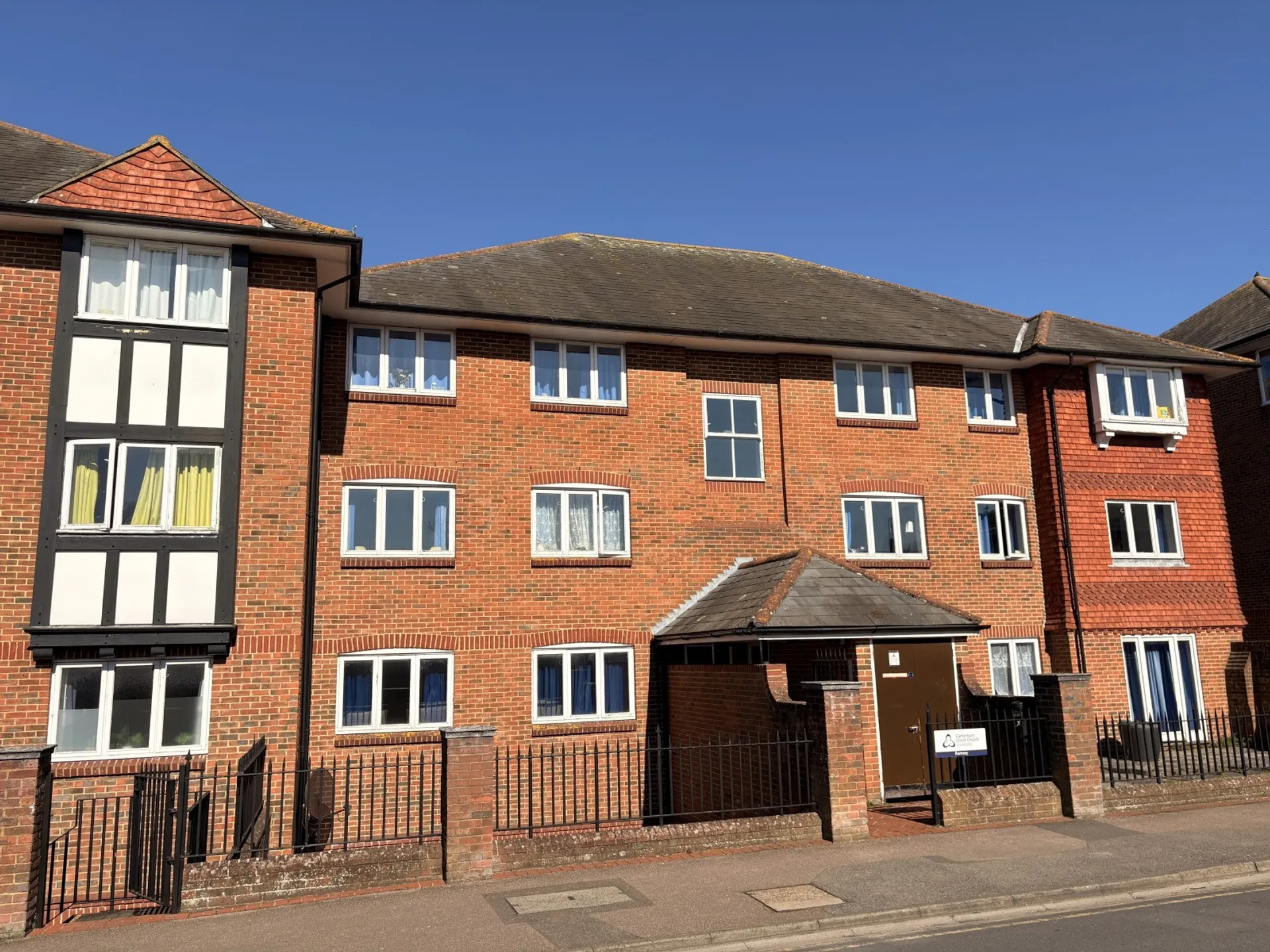 Property photo top 0