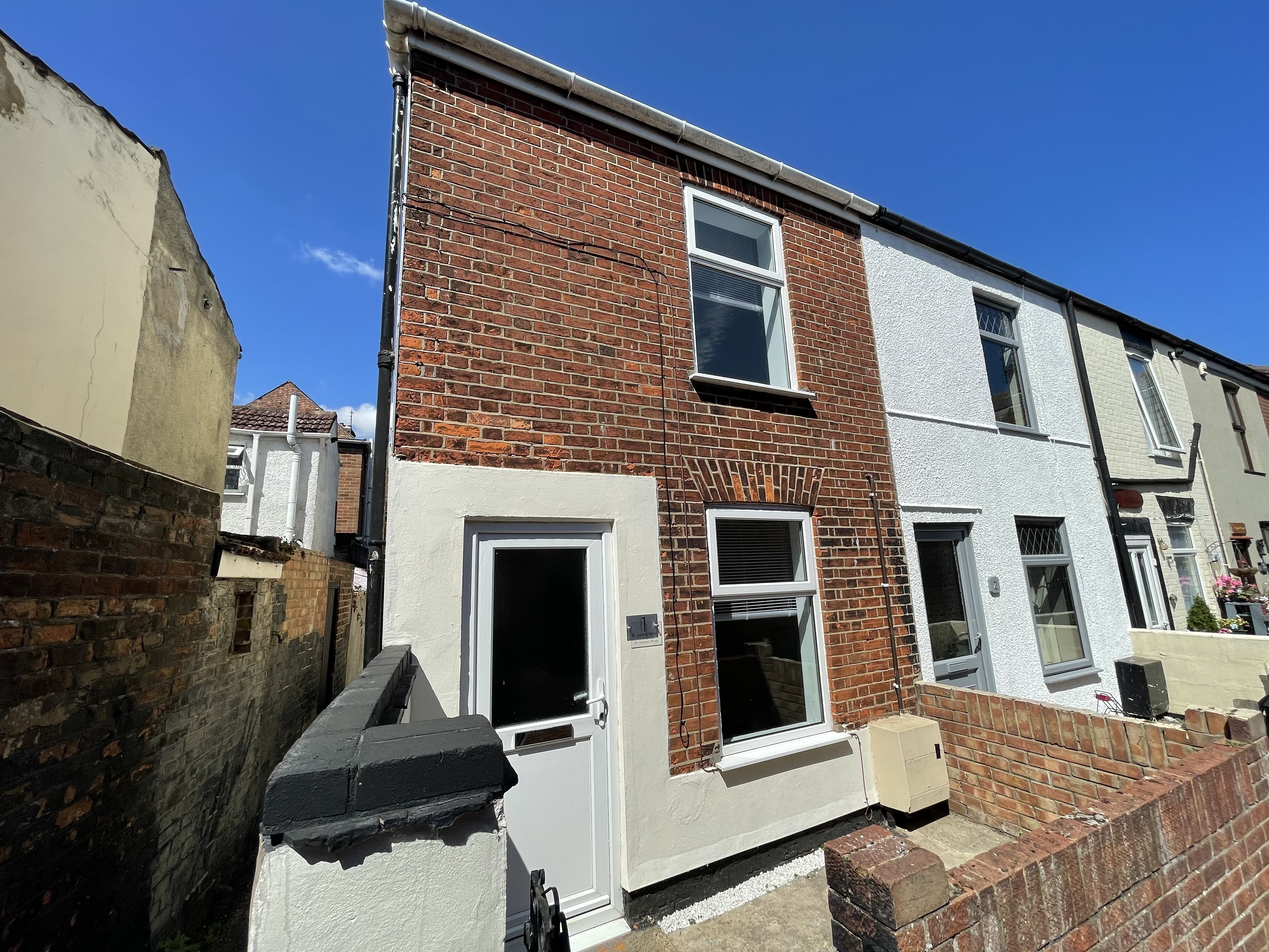 St. James Walk, GREAT YARMOUTH - 1 bedroom house - William H Brown