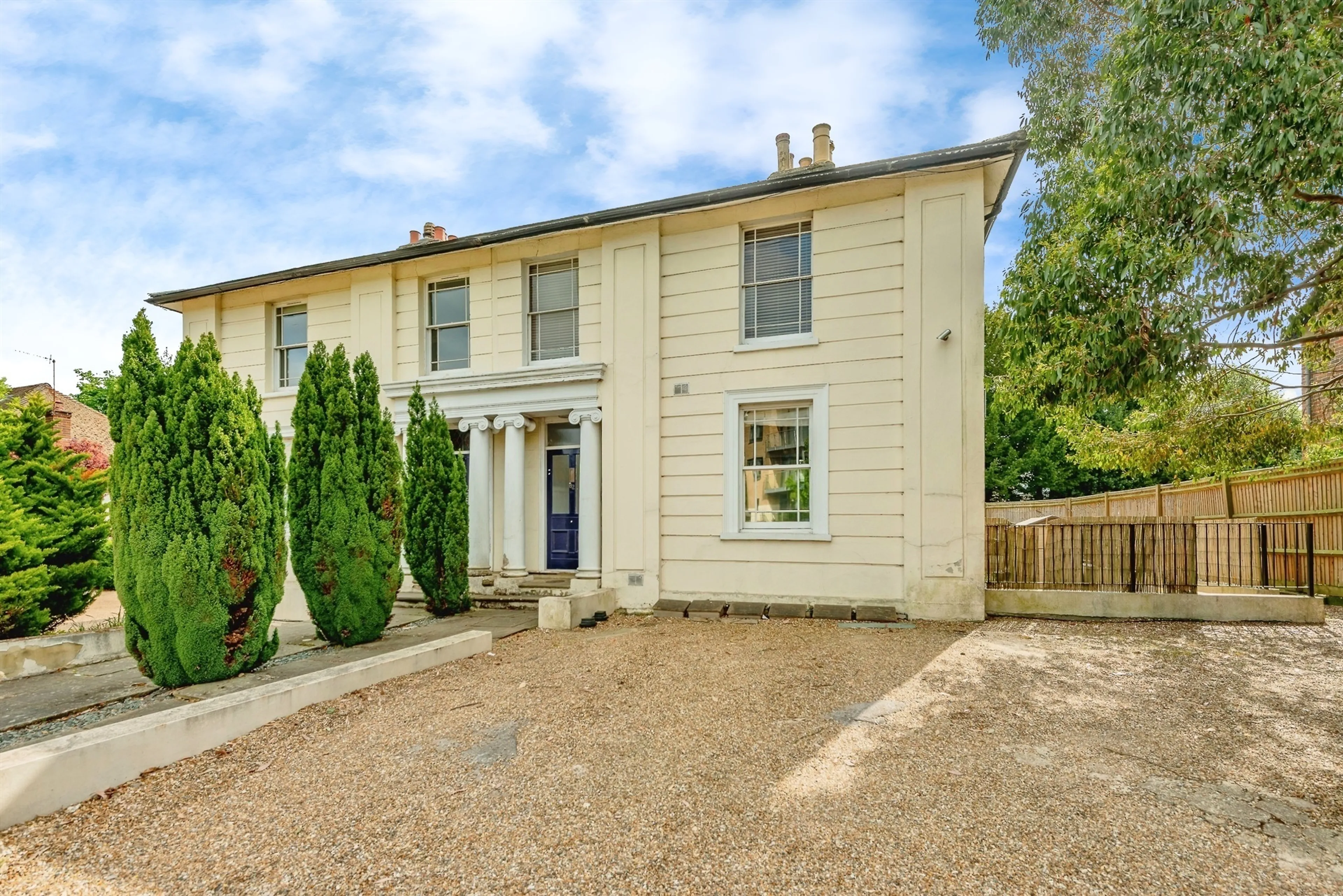 Property photo 0