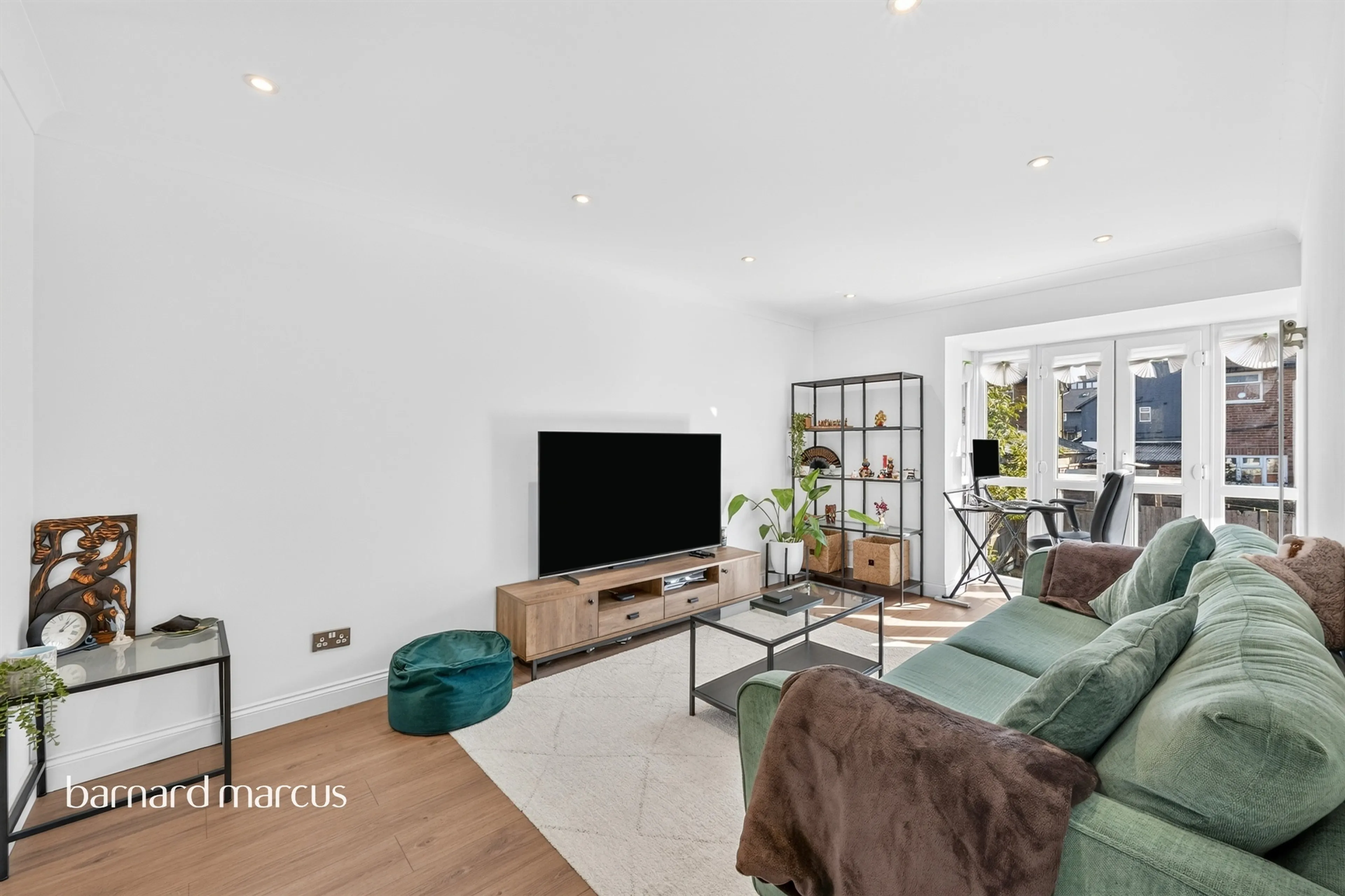Property at Farriers Road, Epsom