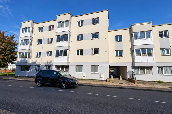 Hove Court, Lee-On-The-Solent