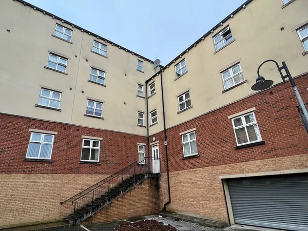 Savile Grange Apartments, Free School...