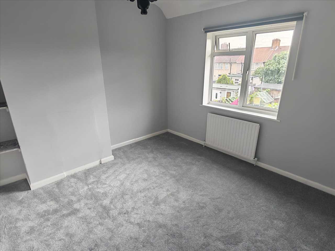 Valence Wood Road, Dagenham, Essex Image 9
