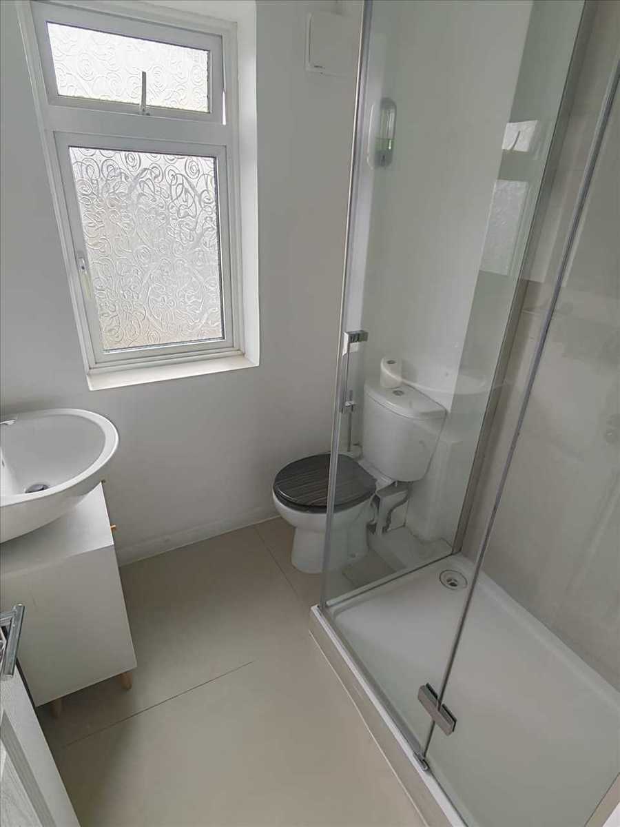 Valence Wood Road, Dagenham, Essex Image 11