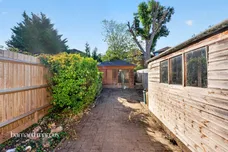 Whitford Gardens, Mitcham