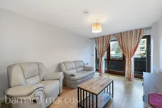 Carlton Drive, Putney