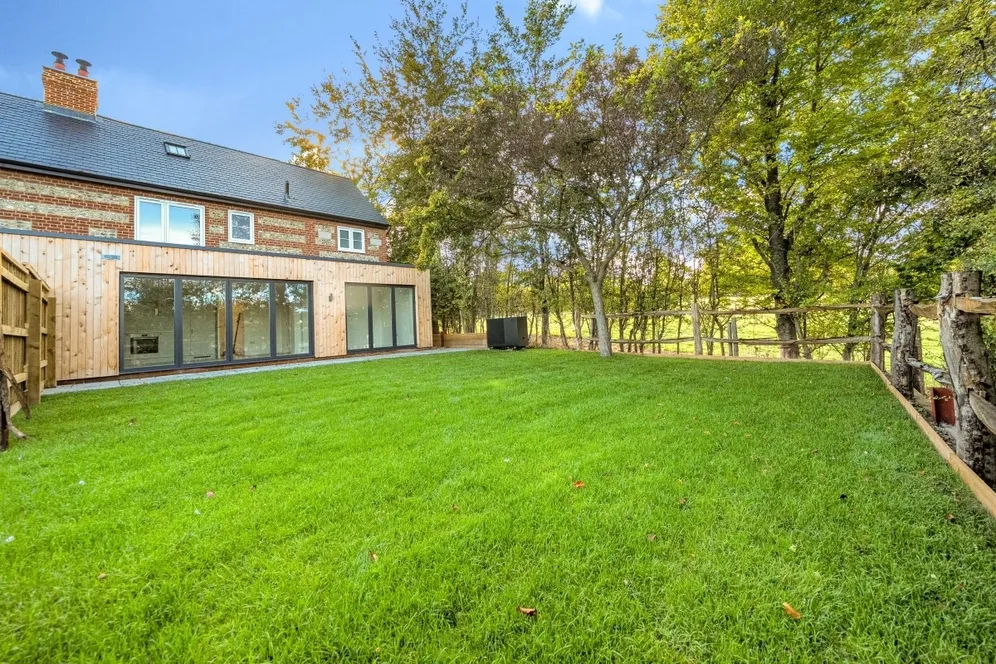 Castle Street Aldbourne SN8 photo 2