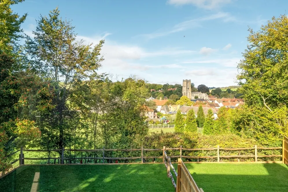 Castle Street Aldbourne SN8 photo 3
