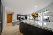 Court Lane Epsom KT19 photo 7