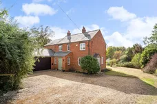 Brackley Road Greatworth OX17 photo 17