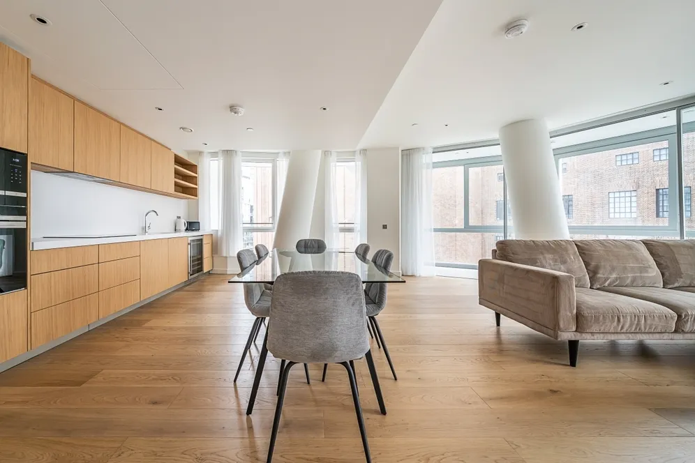 Prospect Way London SW11 photo 17