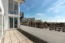 Swan Court, St Katharine Docks, E1W photo 22
