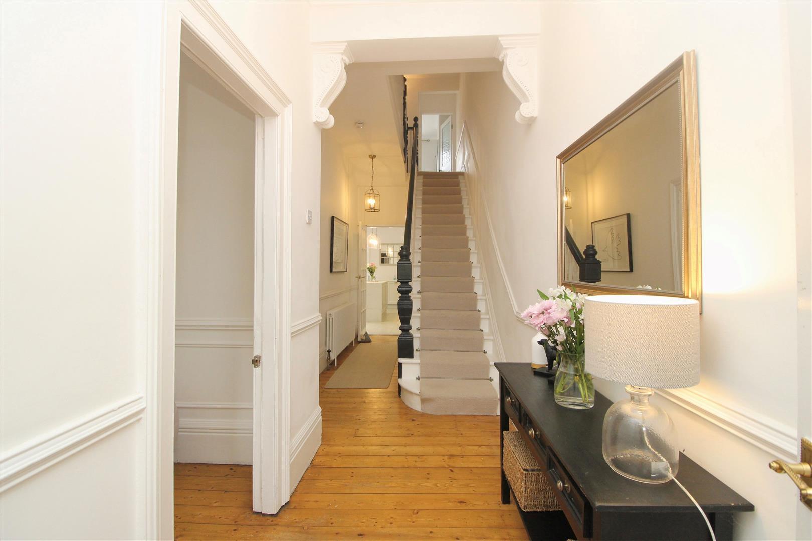 The Crescent, Whitley Bay Image 3